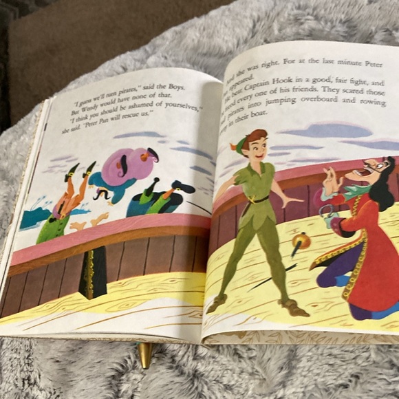 Little Golden books  Disneys Peter Pan vintage copyright 1952 - Picture 6 of 9